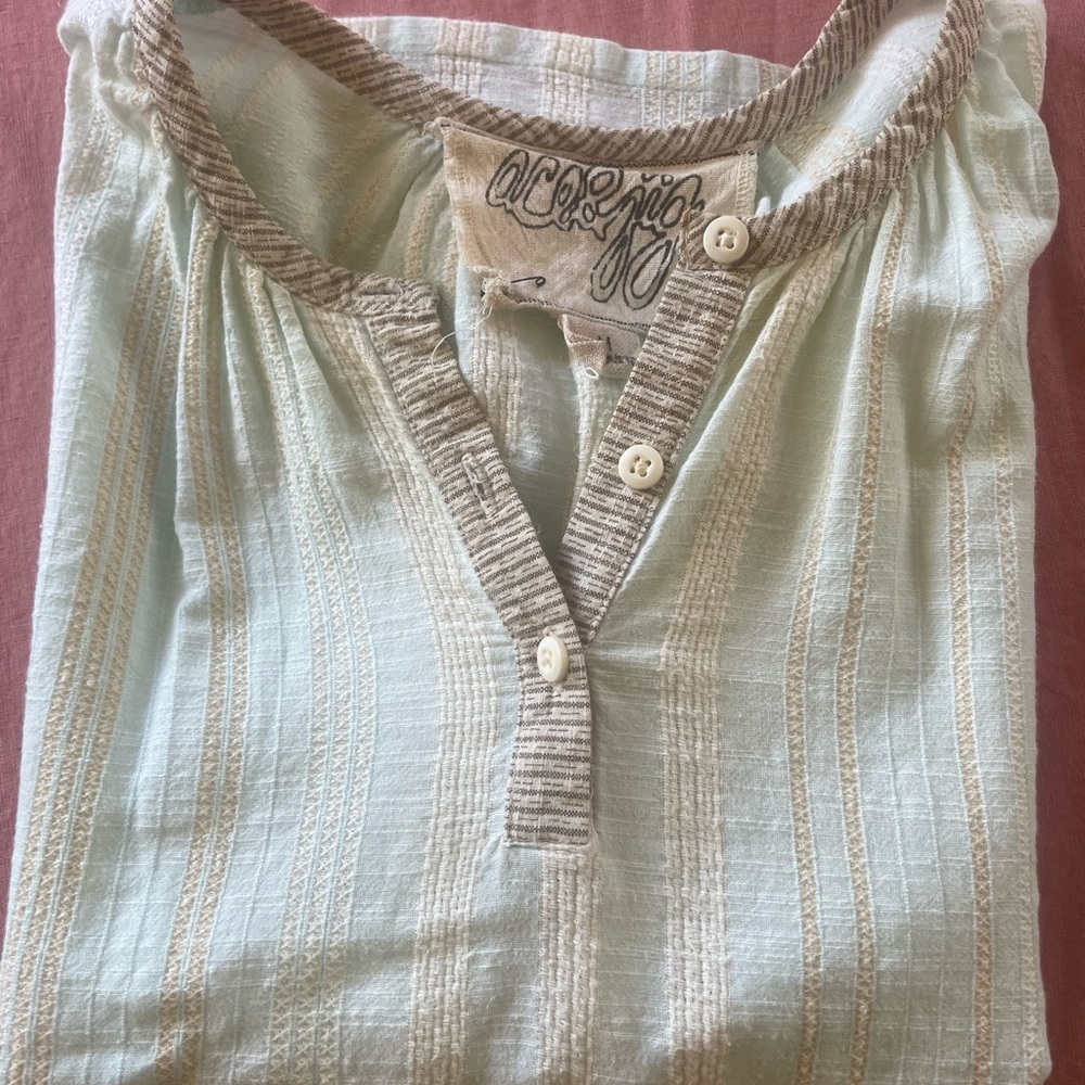 Beautiful Ace& Jig M blouse